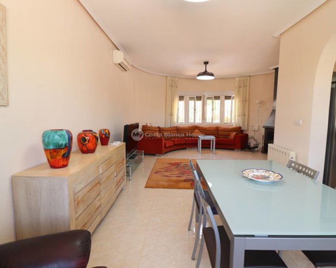 Image No.11-3 Bed Country House for sale