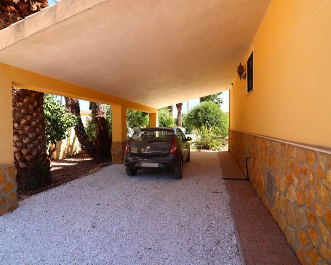 Image No.23-3 Bed Country House for sale