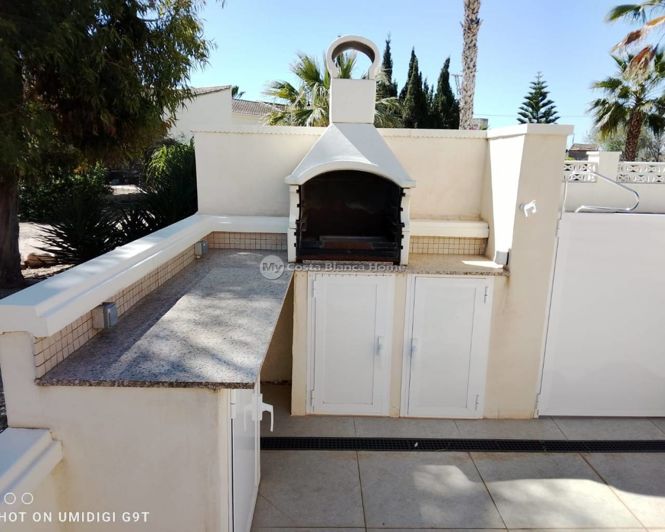 Image No.26-4 Bed Country House for sale