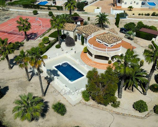 Image No.38-4 Bed Country House for sale