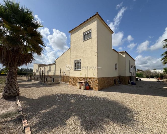 Image No.38-5 Bed Country House for sale