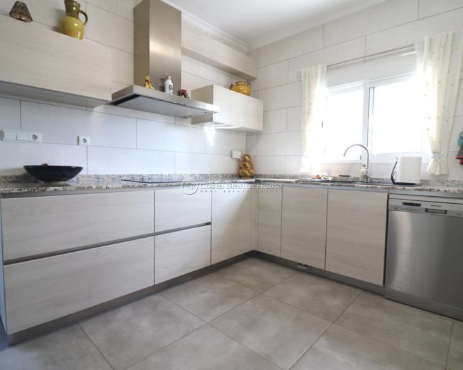 Image No.8-3 Bed Country House for sale