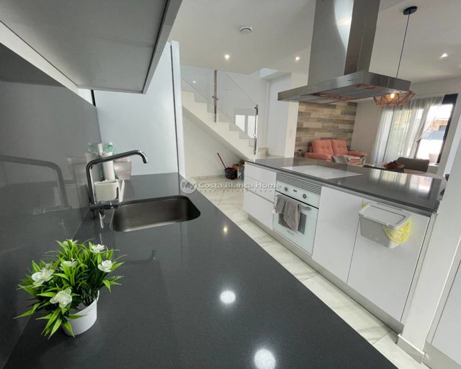 Image No.19-3 Bed Villa for sale