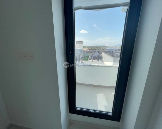 Image No.24-3 Bed Villa for sale