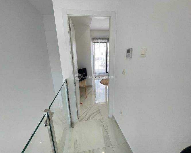 Image No.33-3 Bed Villa for sale