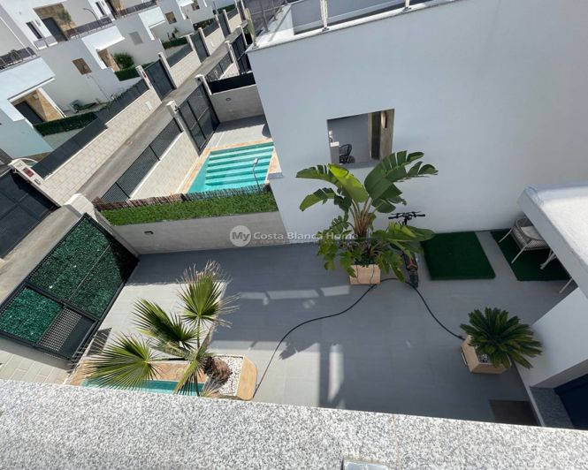 Image No.37-3 Bed Villa for sale