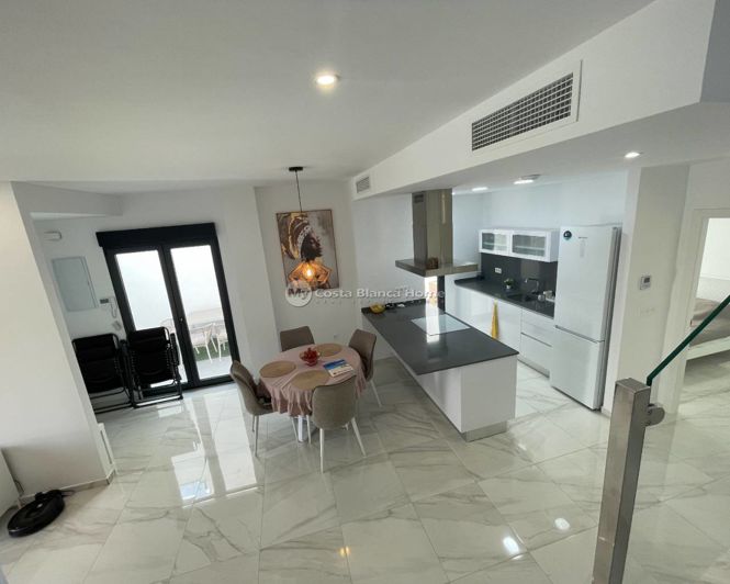 Image No.41-3 Bed Villa for sale