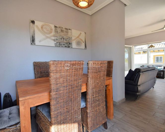 Image No.12-4 Bed Villa for sale