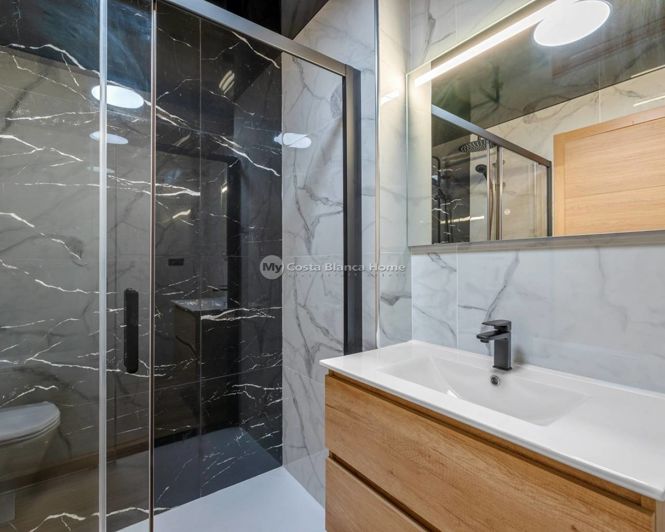 Image No.21-3 Bed Apartment for sale