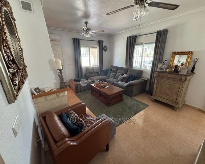 Image No.10-3 Bed Country House for sale