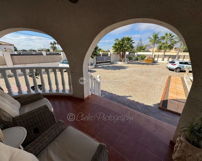 Image No.12-3 Bed Country House for sale