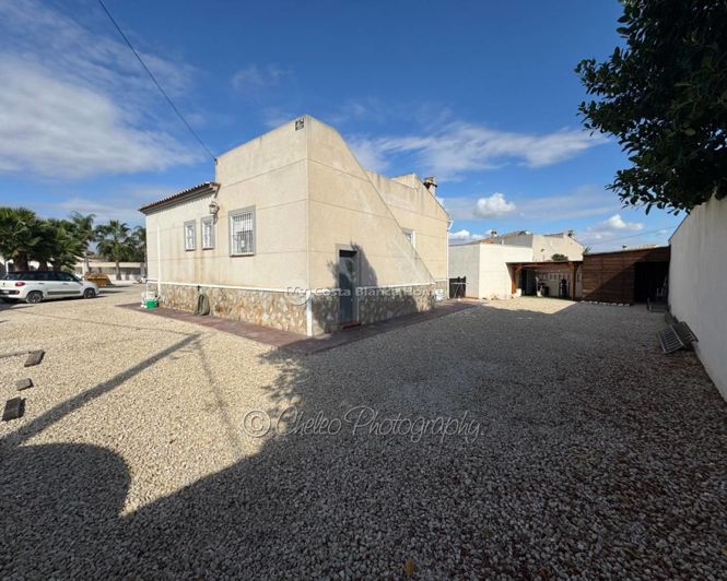 Image No.27-3 Bed Country House for sale