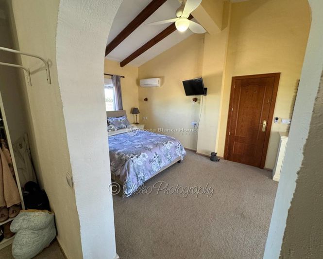 Image No.10-3 Bed Country House for sale