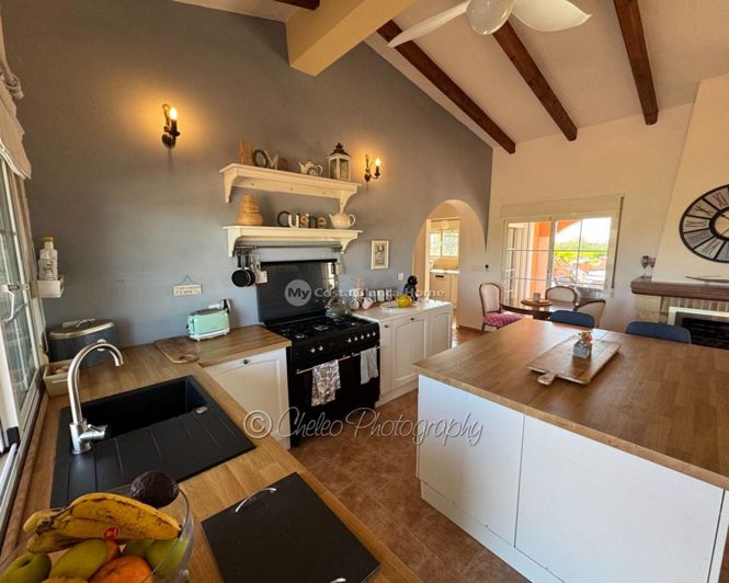 Image No.17-3 Bed Country House for sale