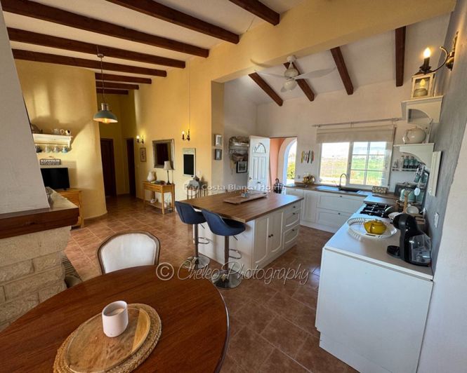 Image No.18-3 Bed Country House for sale