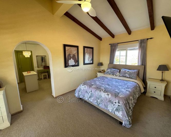 Image No.7-3 Bed Country House for sale