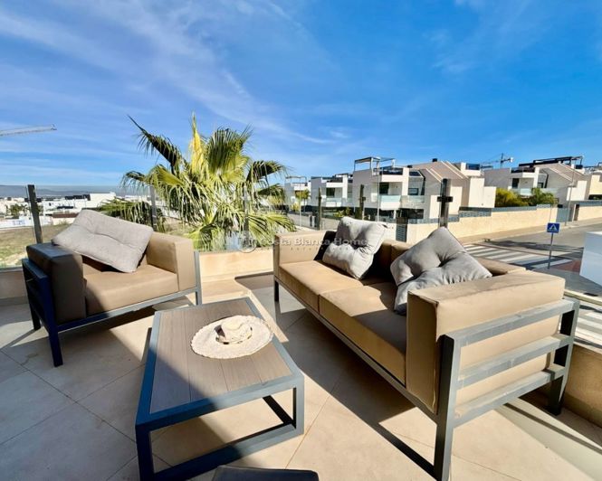 Image No.2-3 Bed Villa for sale