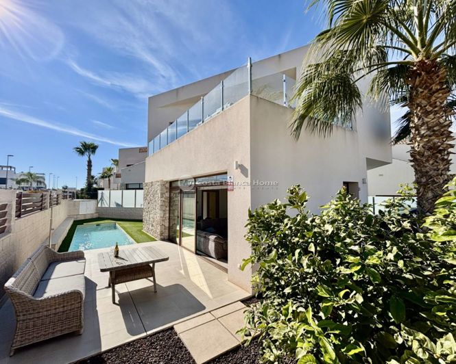 Image No.3-3 Bed Villa for sale