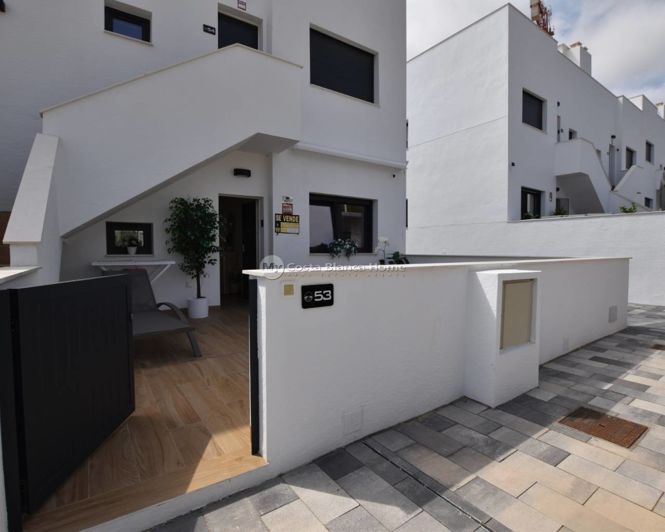 Image No.25-2 Bed Apartment for sale