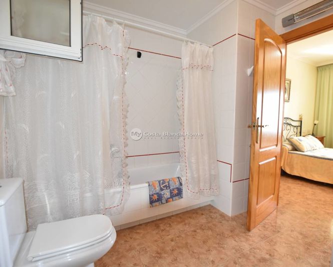 Image No.24-3 Bed Apartment for sale