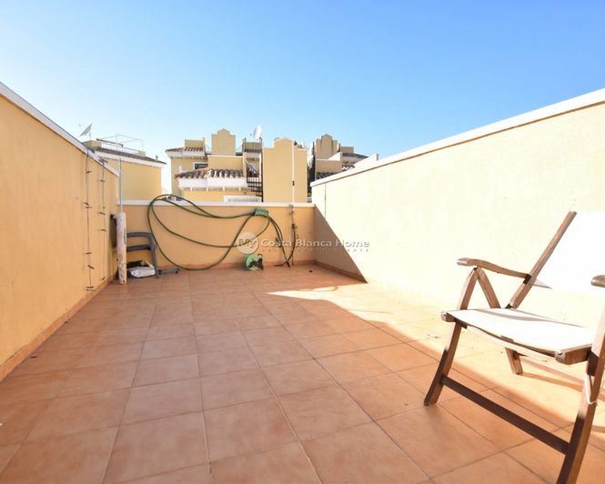 Image No.18-2 Bed Townhouse for sale