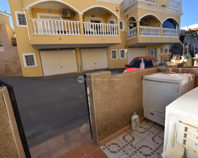 Image No.26-2 Bed Townhouse for sale