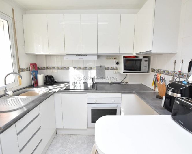 Image No.6-2 Bed Townhouse for sale