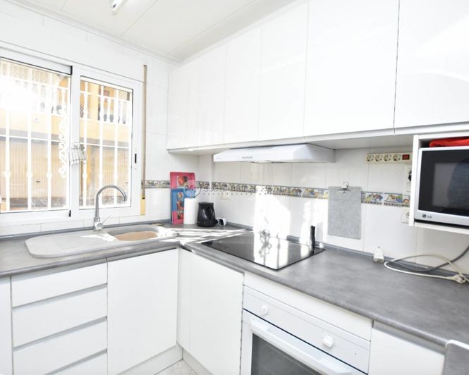 Image No.7-2 Bed Townhouse for sale