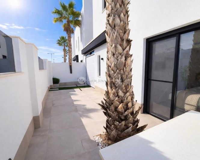 Image No.11-3 Bed Villa for sale