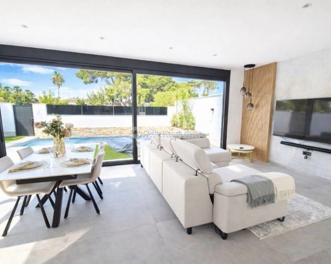 Image No.13-3 Bed Villa for sale