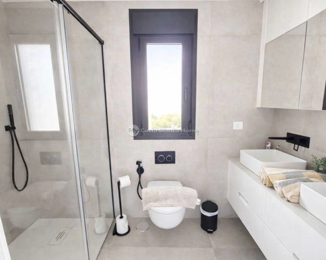 Image No.18-3 Bed Villa for sale