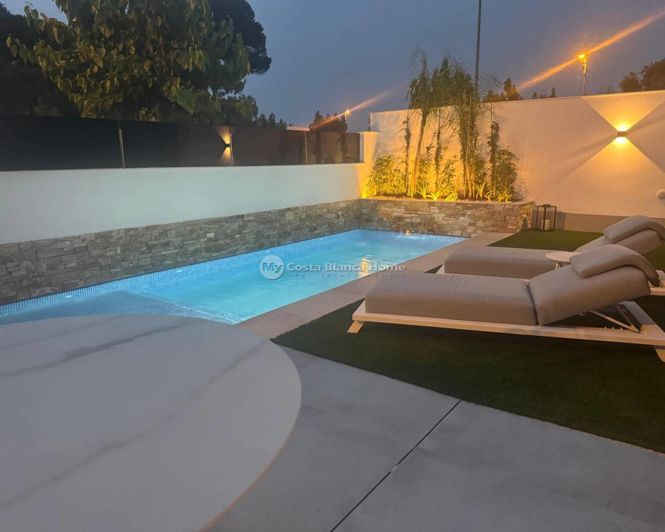 Image No.2-3 Bed Villa for sale