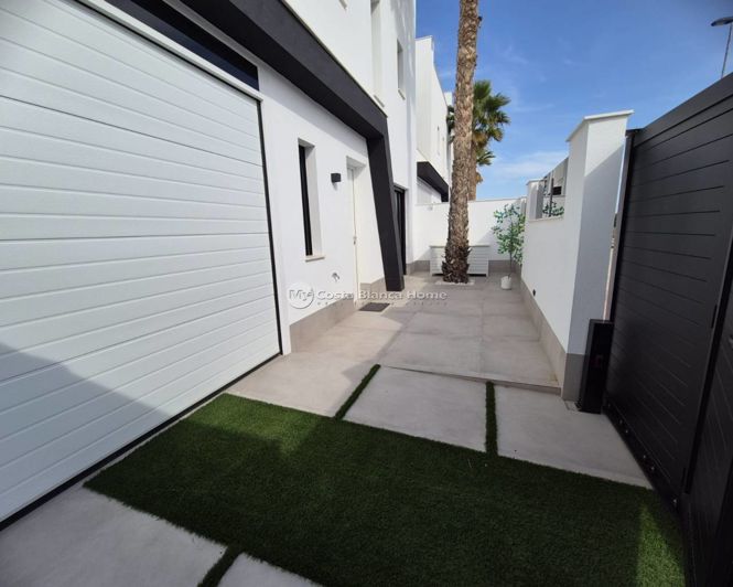 Image No.26-3 Bed Villa for sale