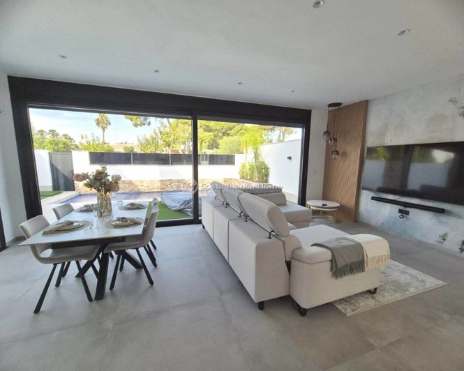 Image No.6-3 Bed Villa for sale