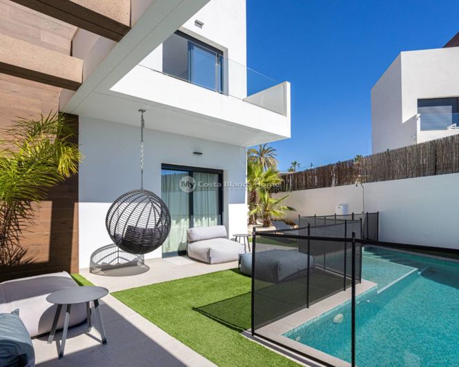 Image No.30-3 Bed Villa for sale