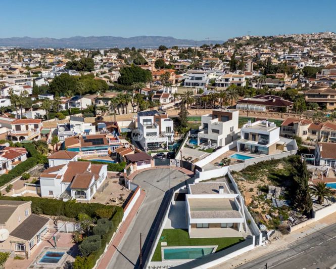 Image No.33-3 Bed Villa for sale