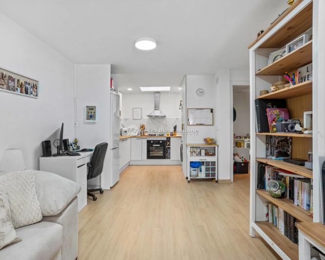 Image No.5-2 Bed Townhouse for sale