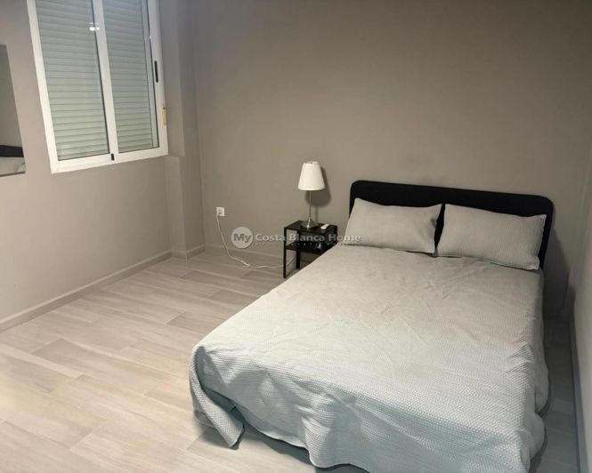 Image No.13-5 Bed Townhouse for sale