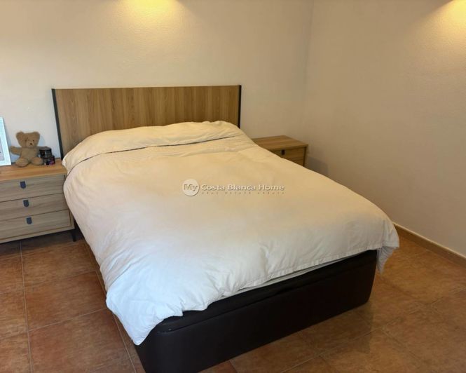 Image No.15-5 Bed Townhouse for sale