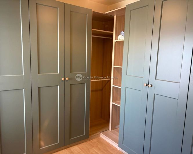 Image No.16-5 Bed Townhouse for sale