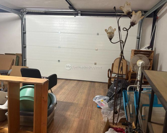 Image No.28-5 Bed Townhouse for sale