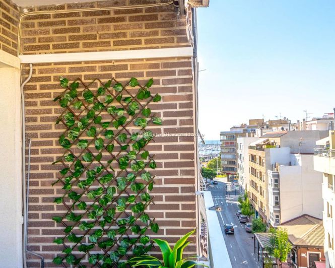 Image No.19-3 Bed Apartment for sale