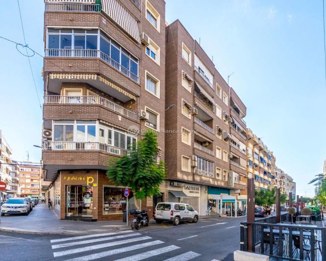 Image No.27-3 Bed Apartment for sale