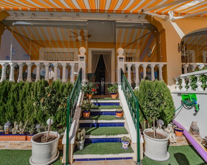 Image No.20-3 Bed Townhouse for sale