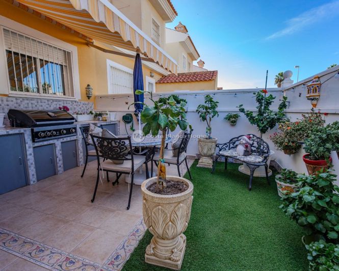 Image No.24-3 Bed Townhouse for sale