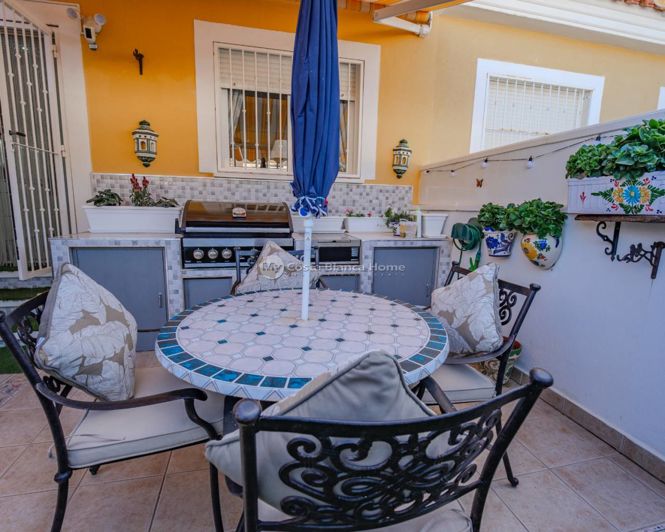 Image No.29-3 Bed Townhouse for sale