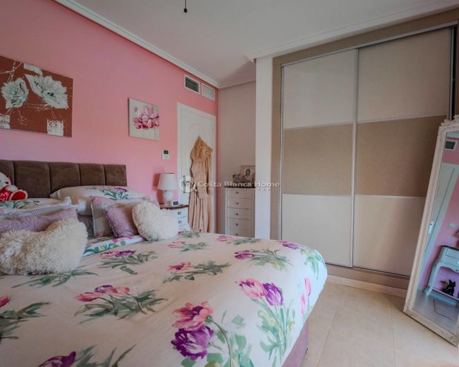 Image No.40-3 Bed Townhouse for sale