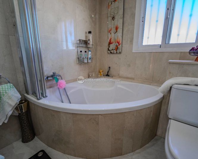 Image No.43-3 Bed Townhouse for sale