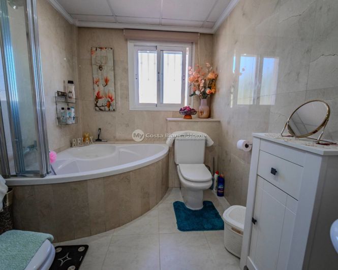 Image No.46-3 Bed Townhouse for sale