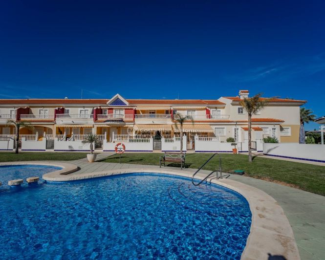 Image No.49-3 Bed Townhouse for sale